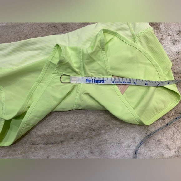 Lululemon Speed Short Clear Mint Size 8 - Picture 12 of 13